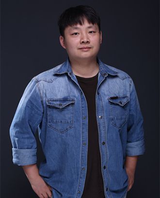 操女生爆乳逼器乐表演部部主任